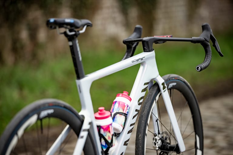Canyon's new Endurace CFR is basically an updated Aeroad