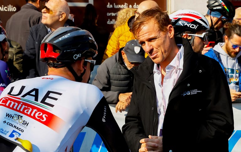 Riders' union president Hansen admits handlebar rule mistake