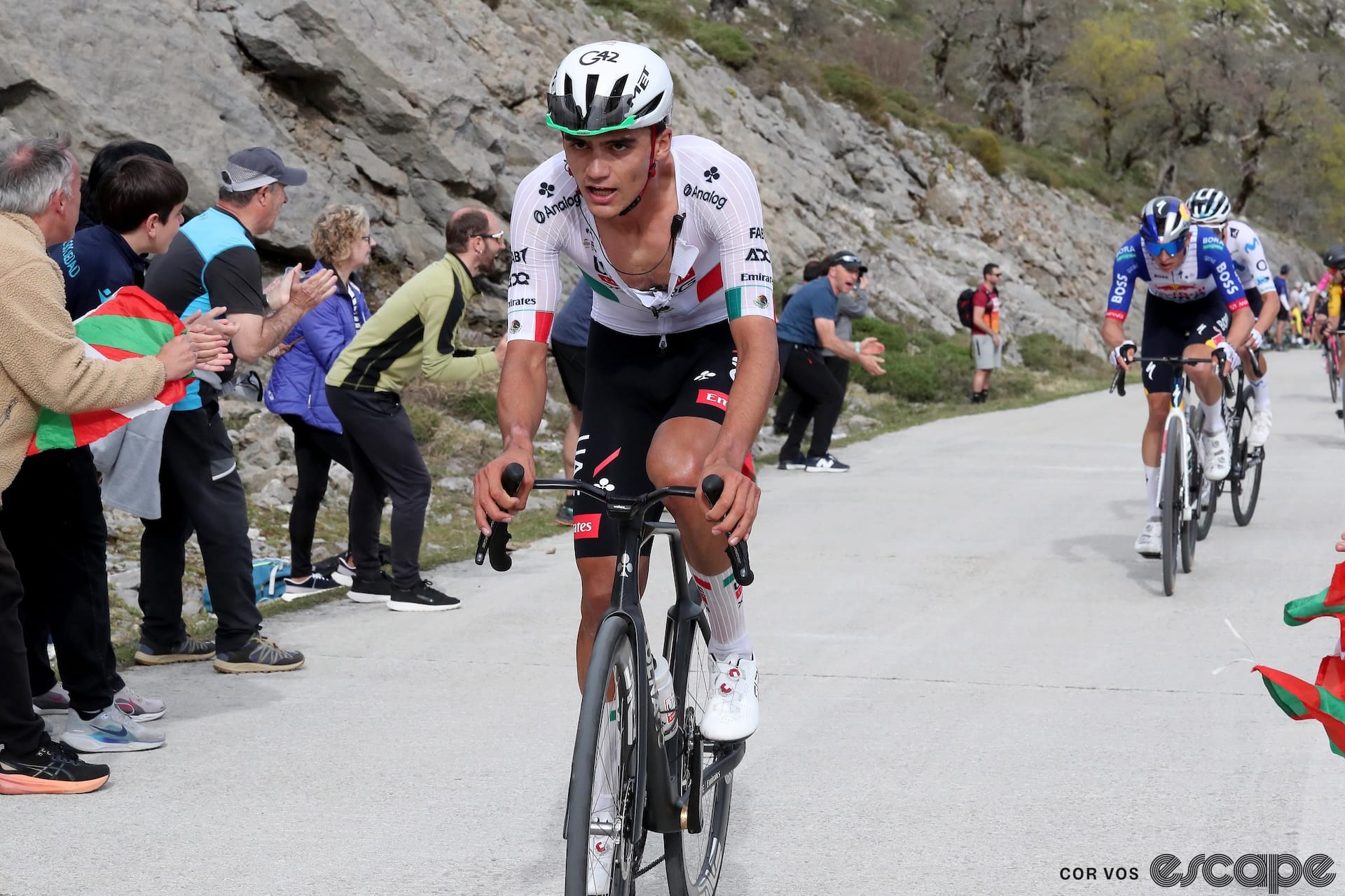 Del Toro suffers thigh muscle tear in crash at Itzulia