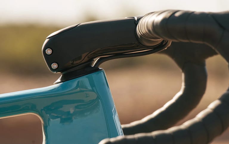 Wolf Tooth adds semi-internal headset options